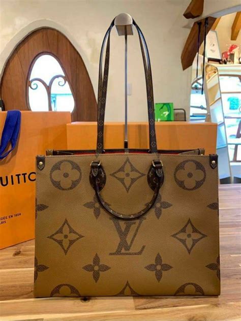 louis vuitton tote bag 2019|Louis Vuitton large tote bag.